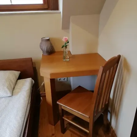 Spichlerz Restauracja I Pokoje *