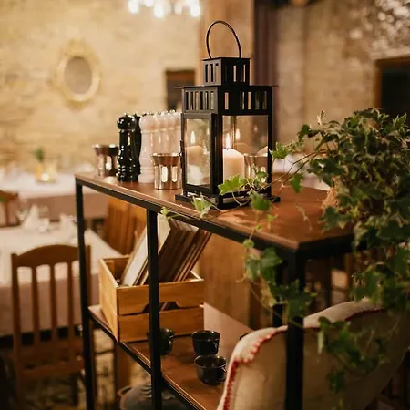 Spichlerz Restauracja I Pokoje Nocleg ze śniadaniem Miasteczko Slaskie