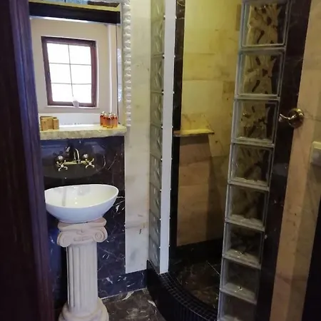 Nocleg ze śniadaniem Spichlerz Restauracja I Pokoje *